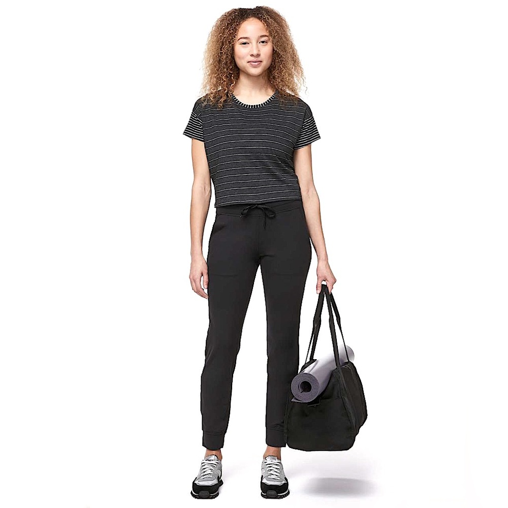 Lululemon Ready To Rulu Pant *29"
in Black. 
Size 8. 
Pristine Condition. - Picture 2 of 6
